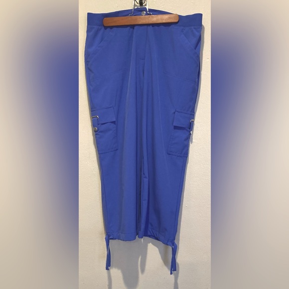 Zenergy by Chico’s Jacket & Pants - Picture 4 of 7